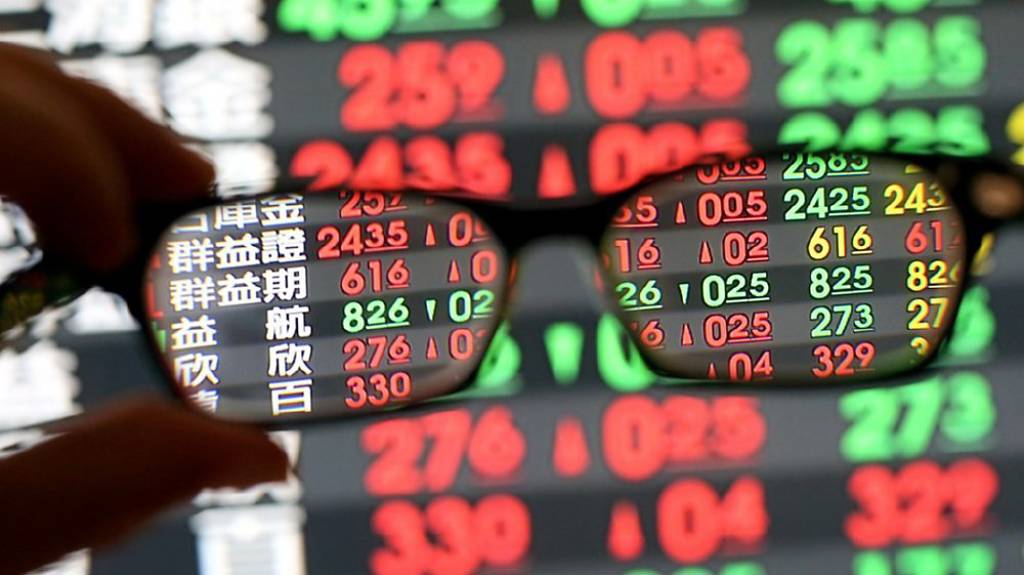 到2027年底,當沖降稅已超過十年。當沖不是原罪,降稅也不是原罪。真正值得警惕的是:一項為解決特定問題而生的臨時優惠,在一次次延長後,逐漸變成不必再證明必要性的常態制度。圖/本報資料照片